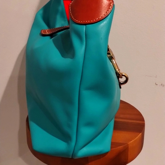 Dooney and Bourke Logo Lock Shoulder Bag Purse Smooth European Leather - Picture 9 of 17